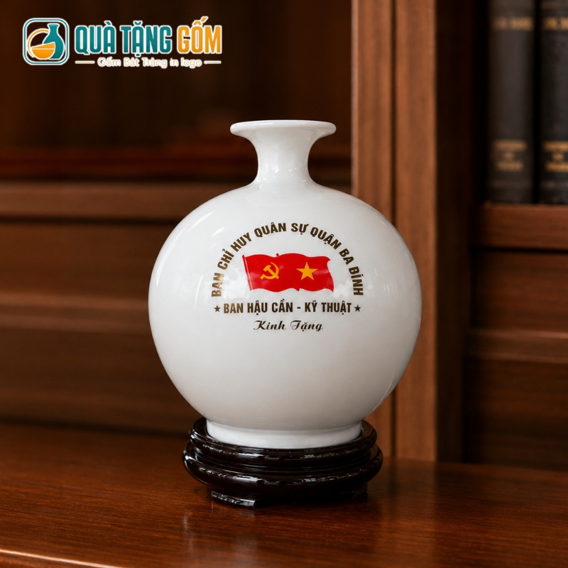 Bình hút lộc Bát Tràng in logo men trắng Thuận Buồm Xuôi Gió vàng kim 26cm QTG-BHL05 - Ảnh 5