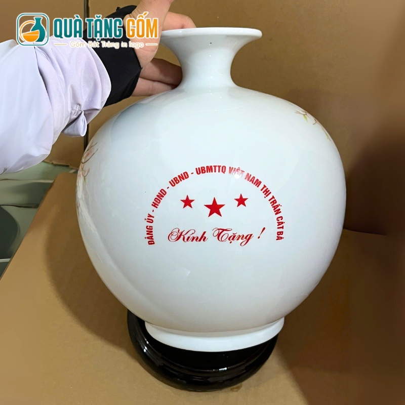 Bình hút lộc gốm sứ in logo men trắng vẽ tay hoa đào chim xuân 25cm QTG-BHL06 - Ảnh 3