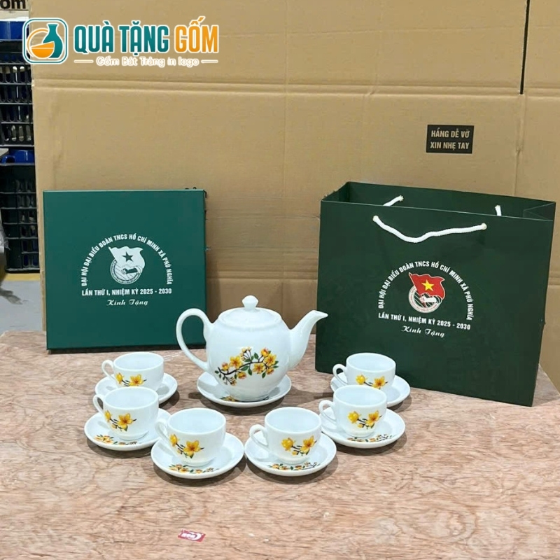 Bộ ấm chén quà tặng in logo dáng Minh Long hoa mai vàng decal QTG-AC06 - Ảnh 8
