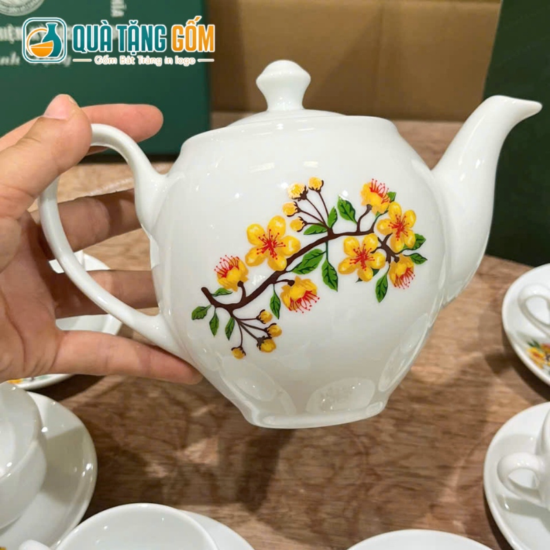 Bộ ấm chén quà tặng in logo dáng Minh Long hoa mai vàng decal QTG-AC06 - Ảnh 2
