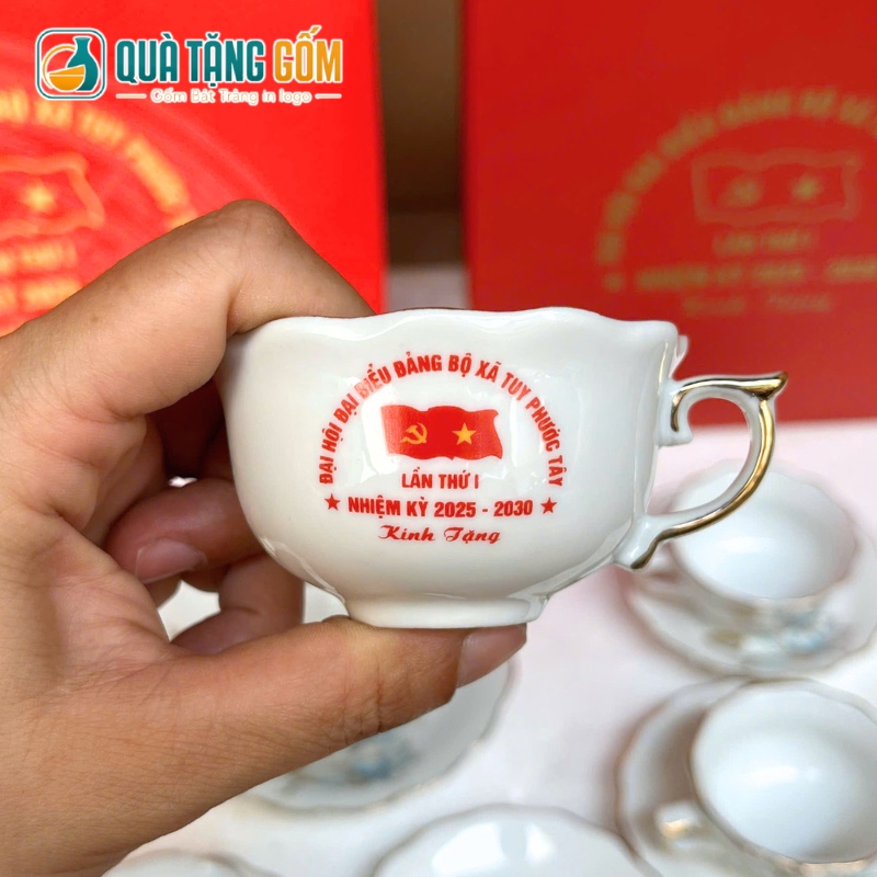 Bộ ấm chén trà quà tặng in logo dáng bưởi lửa vẽ hoa sen viền vàng kim QTG-AC08 - Ảnh 7