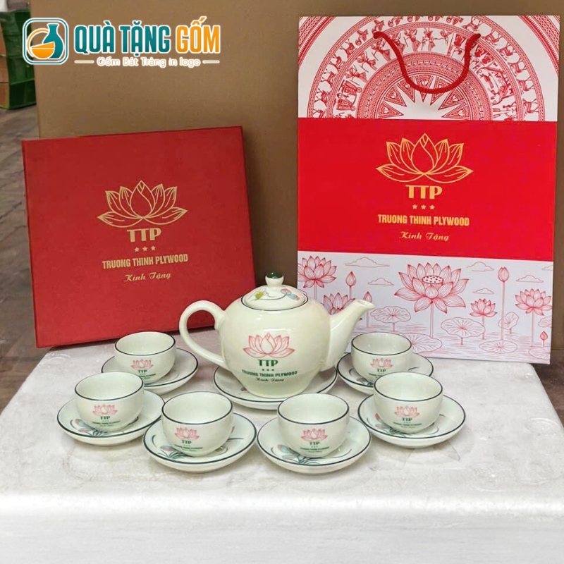 Bộ ấm trà in logo quà tặng vẽ tay hoa sen dáng tròn QTG-AC05 - Ảnh 2