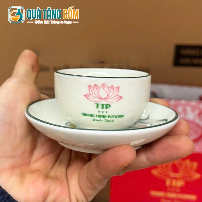 Bộ ấm trà in logo quà tặng vẽ tay hoa sen dáng tròn QTG-AC05 - Ảnh 8
