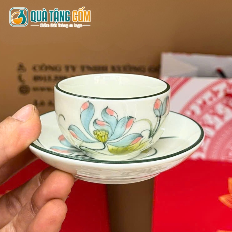 Bộ ấm trà in logo quà tặng vẽ tay hoa sen dáng tròn QTG-AC05 - Ảnh 7