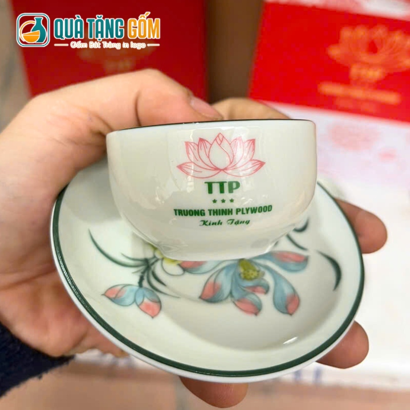 Bộ ấm trà in logo quà tặng vẽ tay hoa sen dáng tròn QTG-AC05 - Ảnh 9