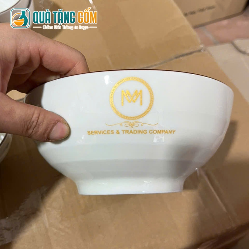 Bộ bát đĩa Bát Tràng in logo 9 món họa tiết hoa đào xanh vẽ tay QTG-BD04 - Ảnh 5