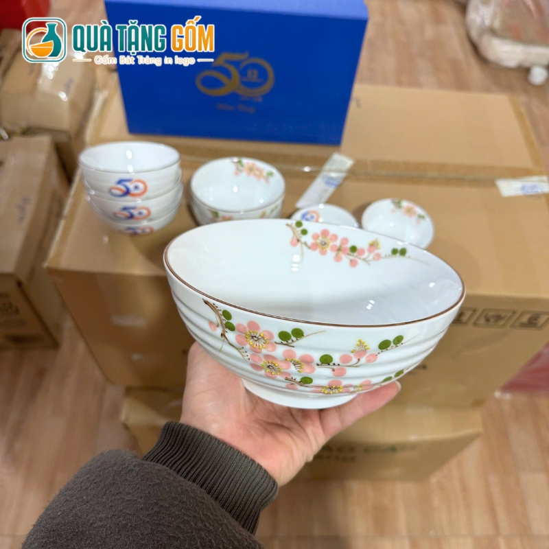 Bộ chén đĩa gốm sứ in logo quà tặng 10 món vẽ hoa đào hồng QTG-BD02 - Ảnh 4