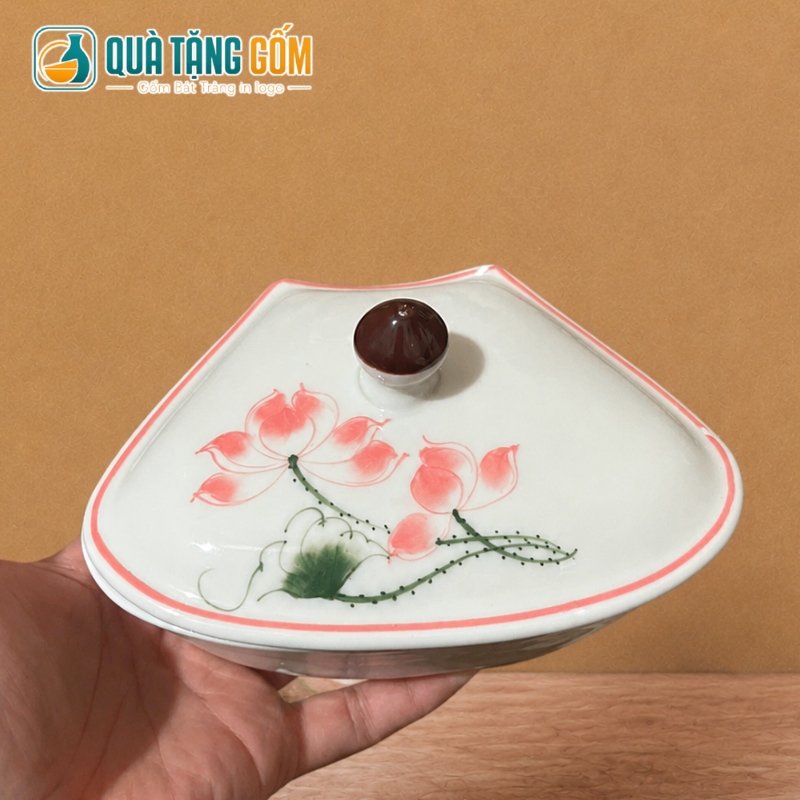 Khay mứt sứ quà tặng in logo dáng 5 cánh hoa sen hồng vẽ tay QTG-KM03 - Ảnh 4